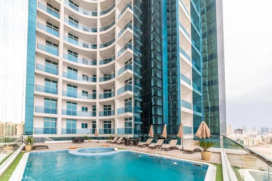 1 BHK Luxury View, Pool