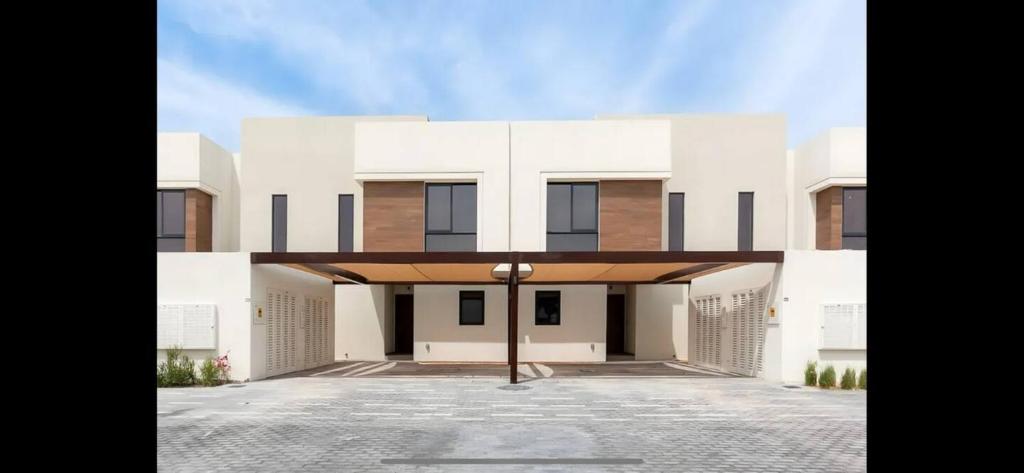 F1 Dream 4br Villa! – Yas Island