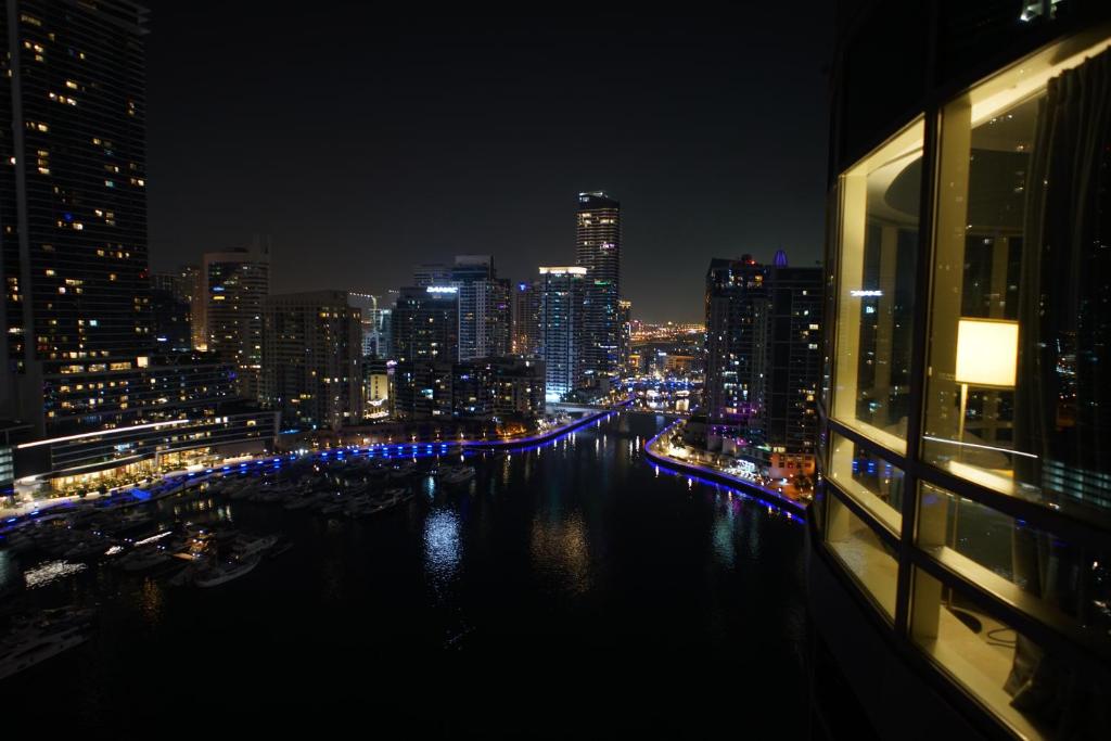 2 Bedroom Apartment full Marina View