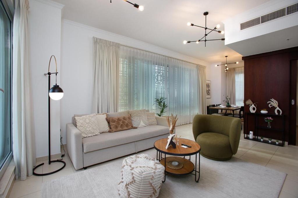 Near Dubai Mall - 1BR Apartment in The Residence 8,Downtown - Allsopp & Allsopp