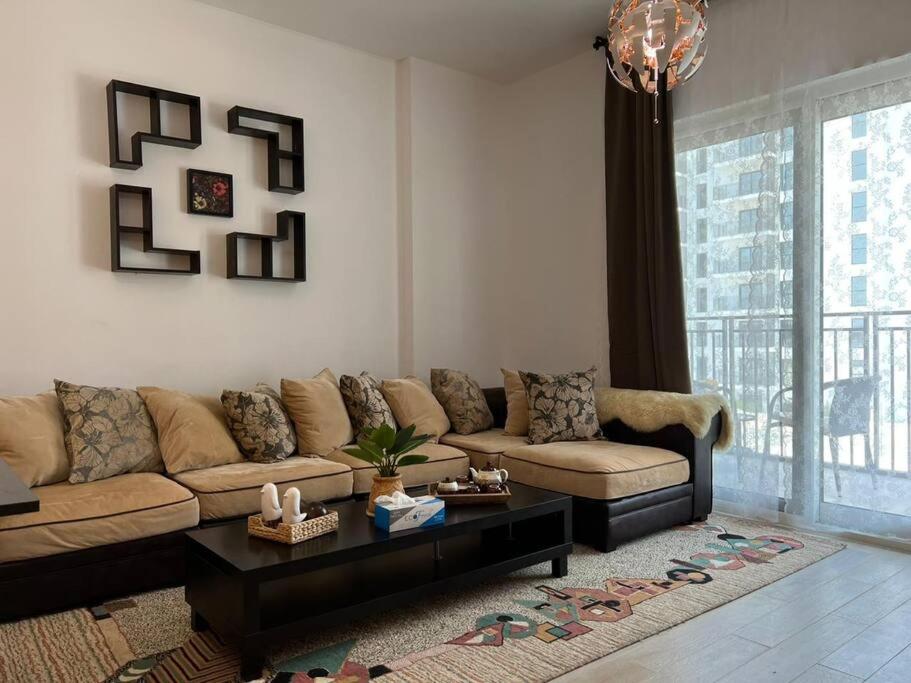 Discover Yas 2BR in Water’s Edge B10 -232