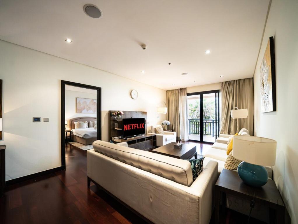 Rosenheim | Seraphic 2 ensuite BR at Palm Jumeirah