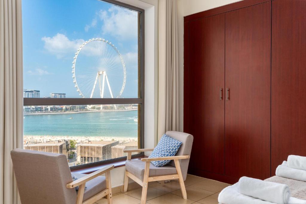 7 Beds / JBR / Sea, JBR Beach and Ain Dubai Views / 3 min walk from JBR Beach / Large Groups and Families / Ideal Vacation Location