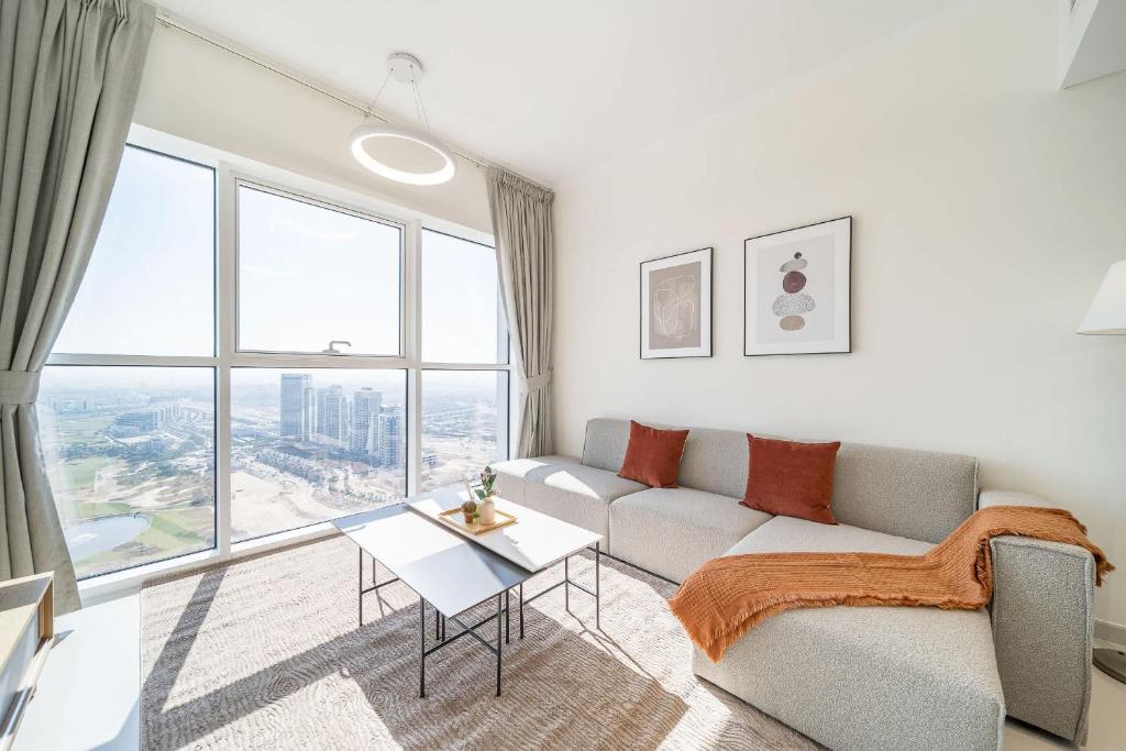 Airstay - Modern 1BR - Full Golf Course Views - Monthly Offer Available