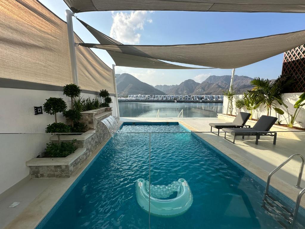 Al Dana Sea View Villa