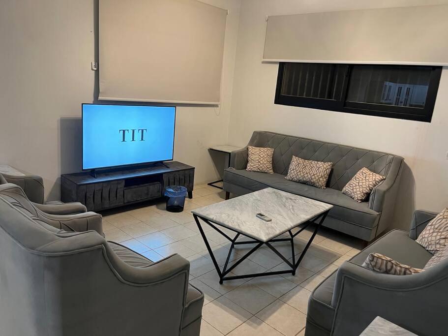 Al Malaz large Two bedroom Apt
