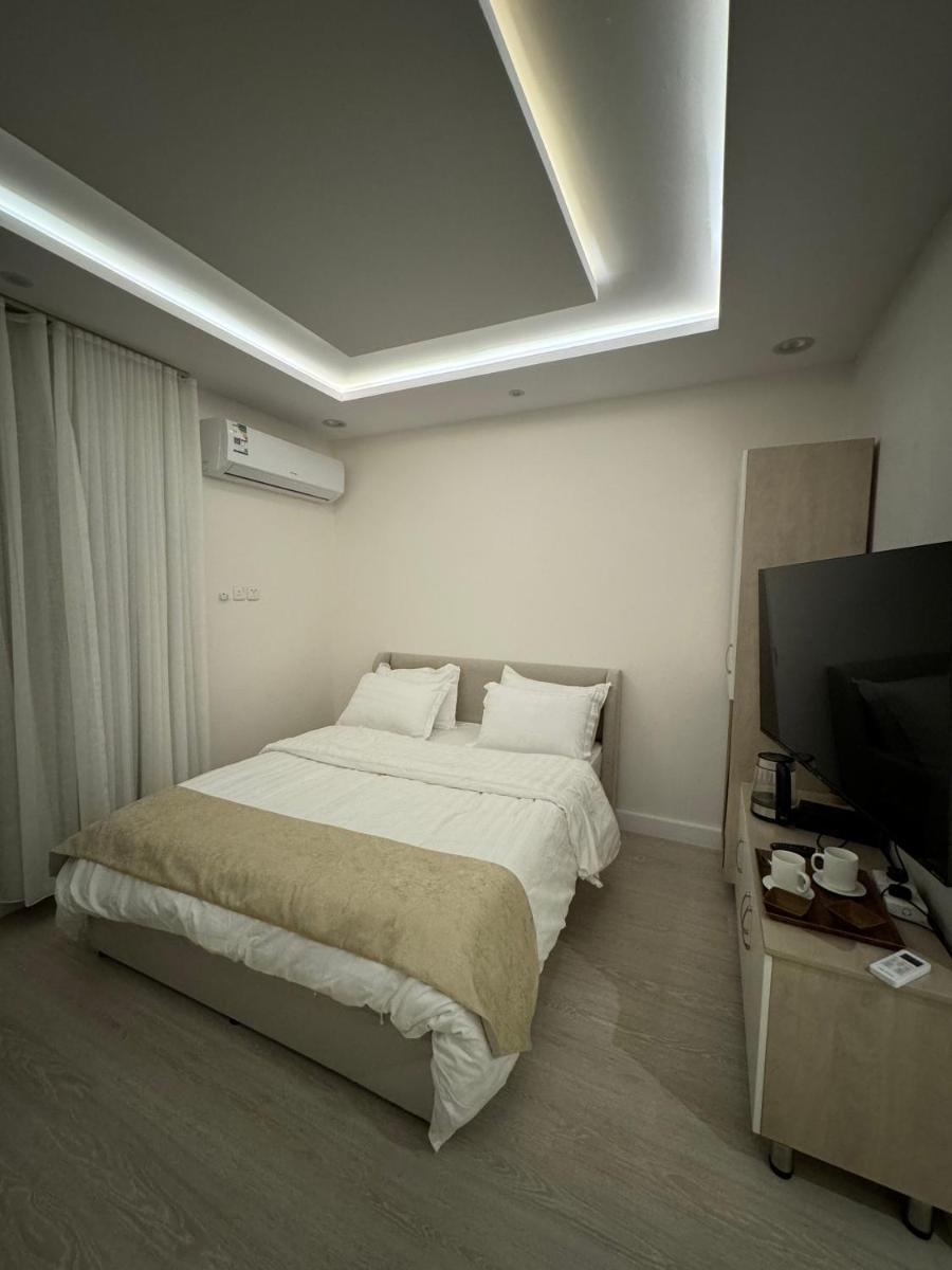 Al-Malqa, Hide Zone Apartement