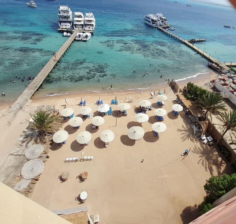 Alia Beach Residence