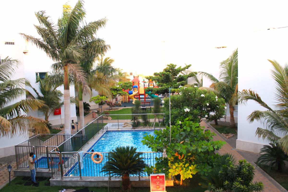 منتجع الجار - العائلات فقط