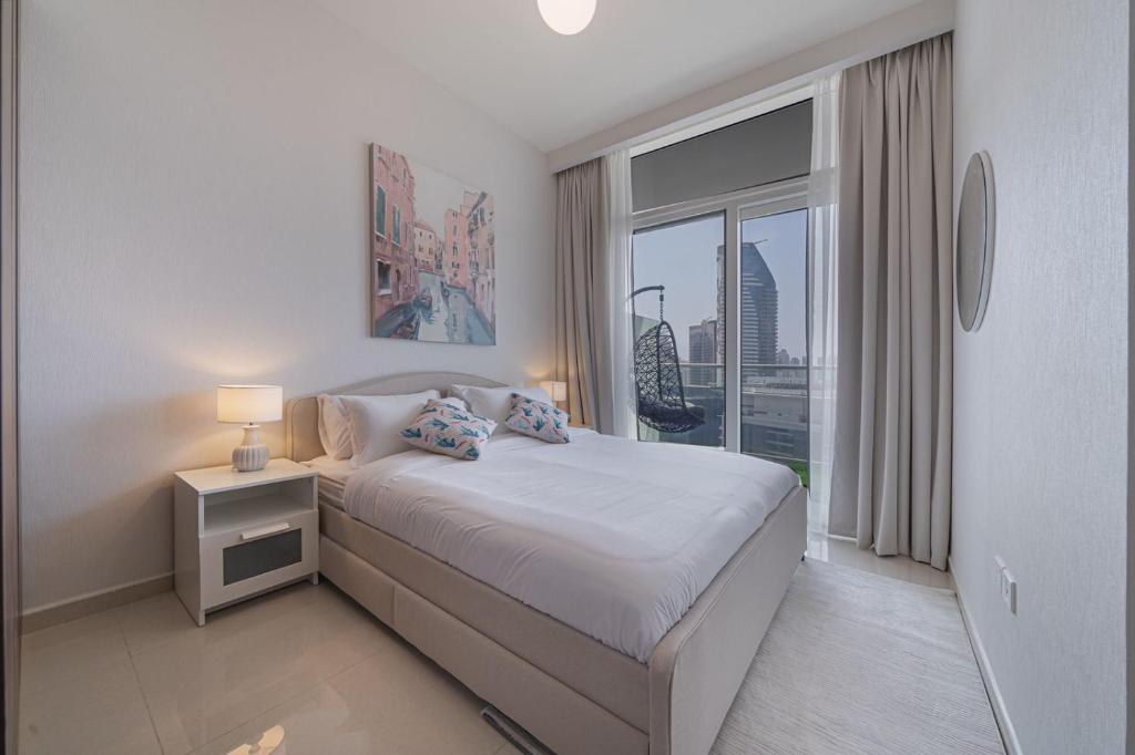 Alluring 1 BD Apartment in Business Bay with Burj Khalifa view