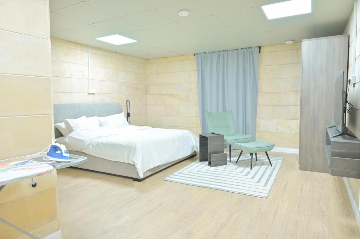 Modern & New furnished Apartments - 10 Mins Drive to Beach