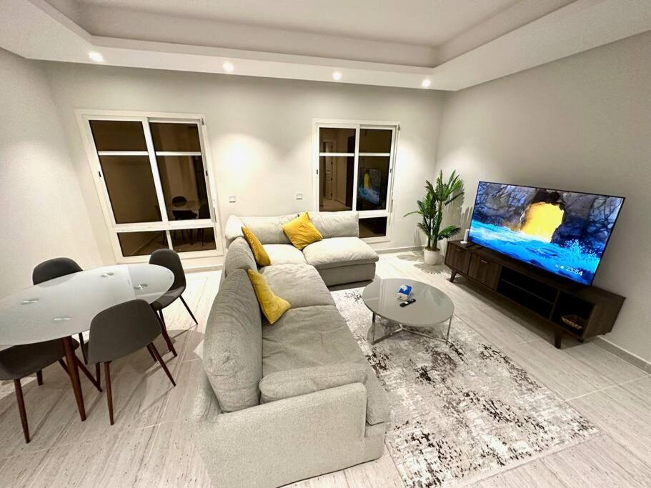AlYasmin, S&M Luxury Apartment