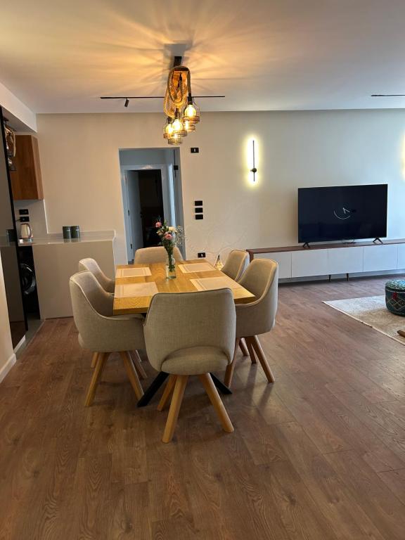 Apartment at Mountain View i city October compound