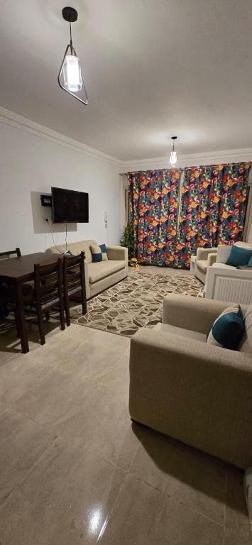 Apartment in sheikh zayed city