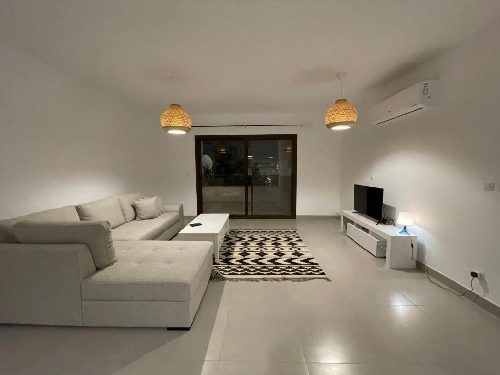 Apartment luxury marassi marina