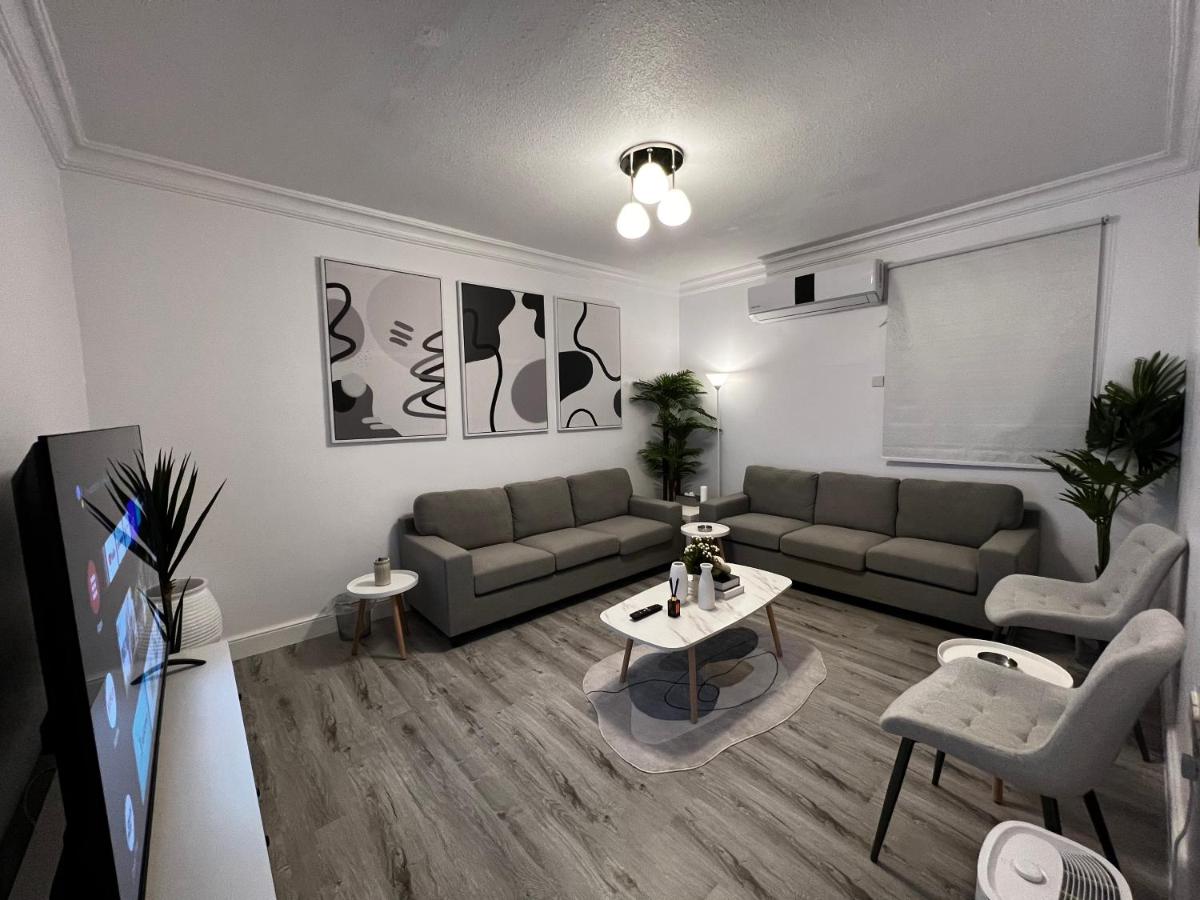 Artistic Apartment in Riyadh