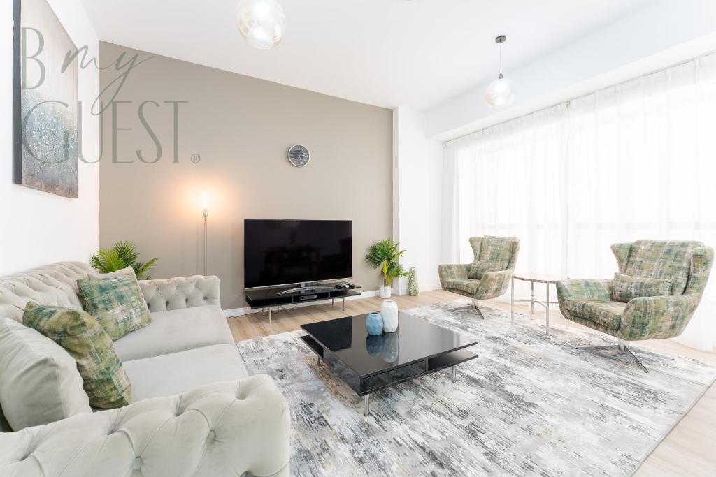 Beach and City Lifestyle in 2 Bed Holiday Home JBR