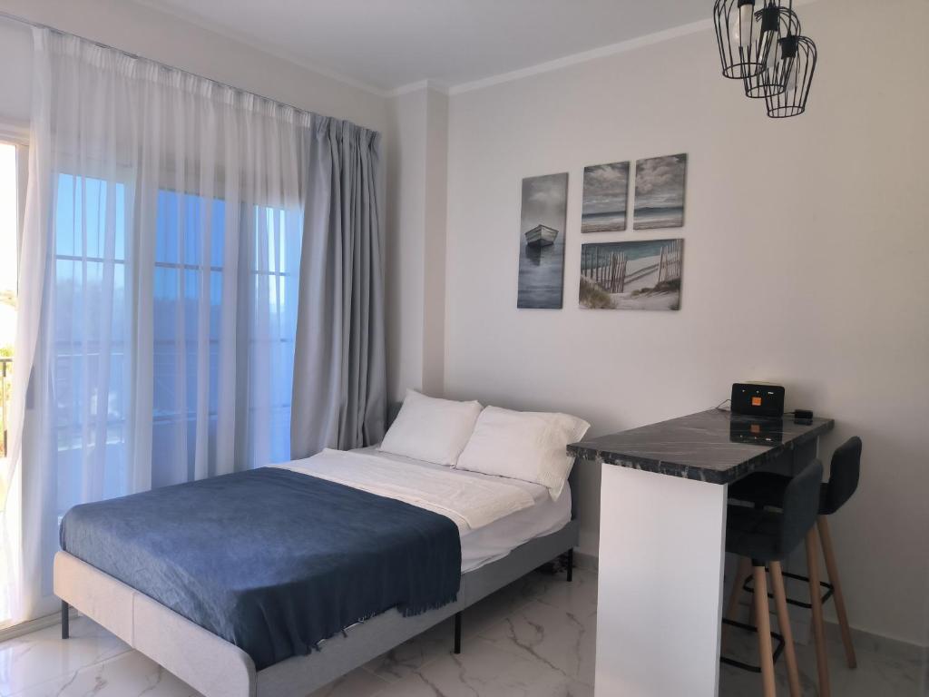 Solo beach front studio or for couple