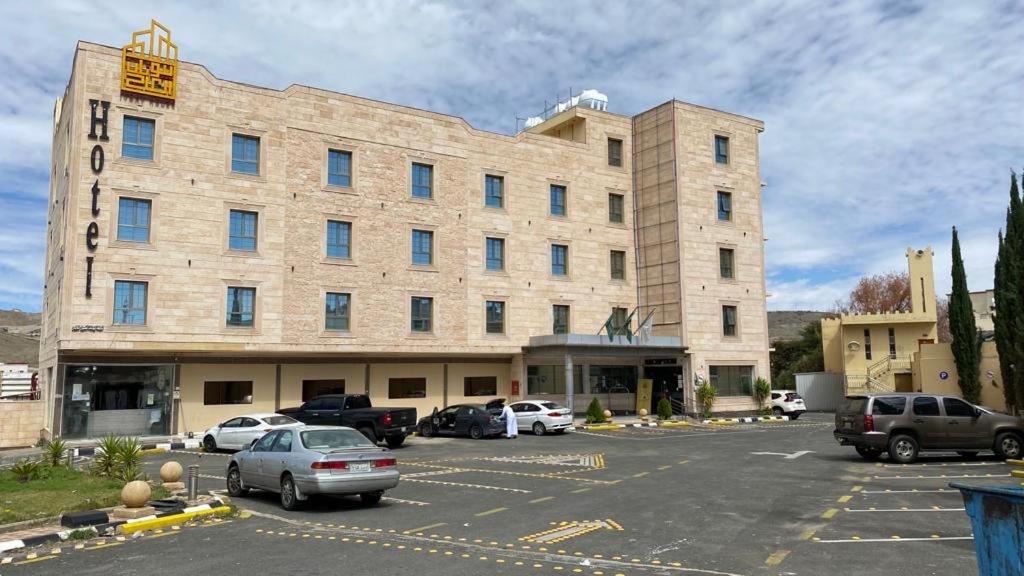 فندق بيوتات