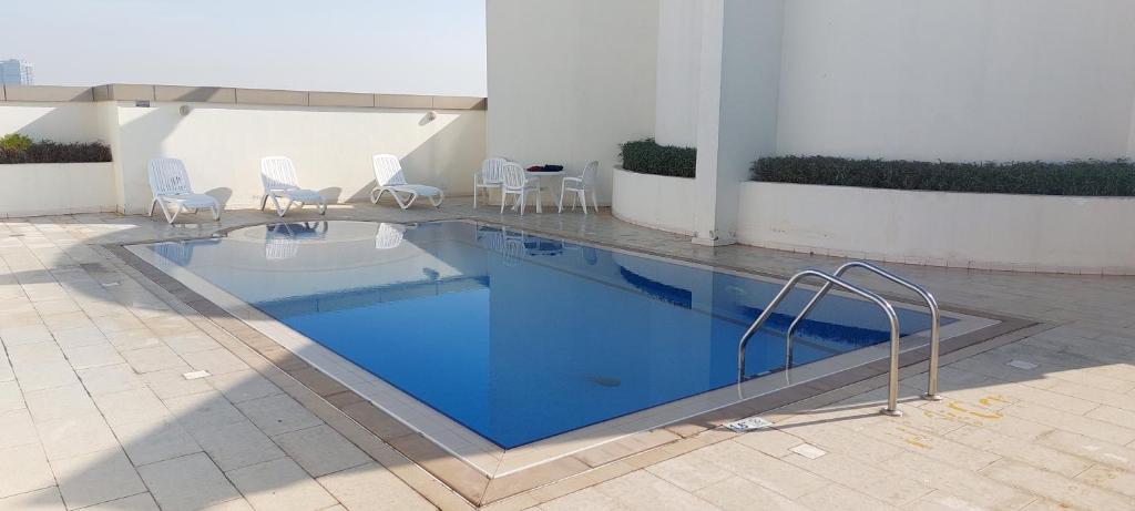 Beautiful Vacation Home at Dubai By Mauon Tourism
