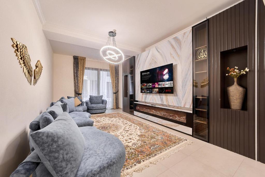 Bright and Cozy 2BR Apartment in Mirdif