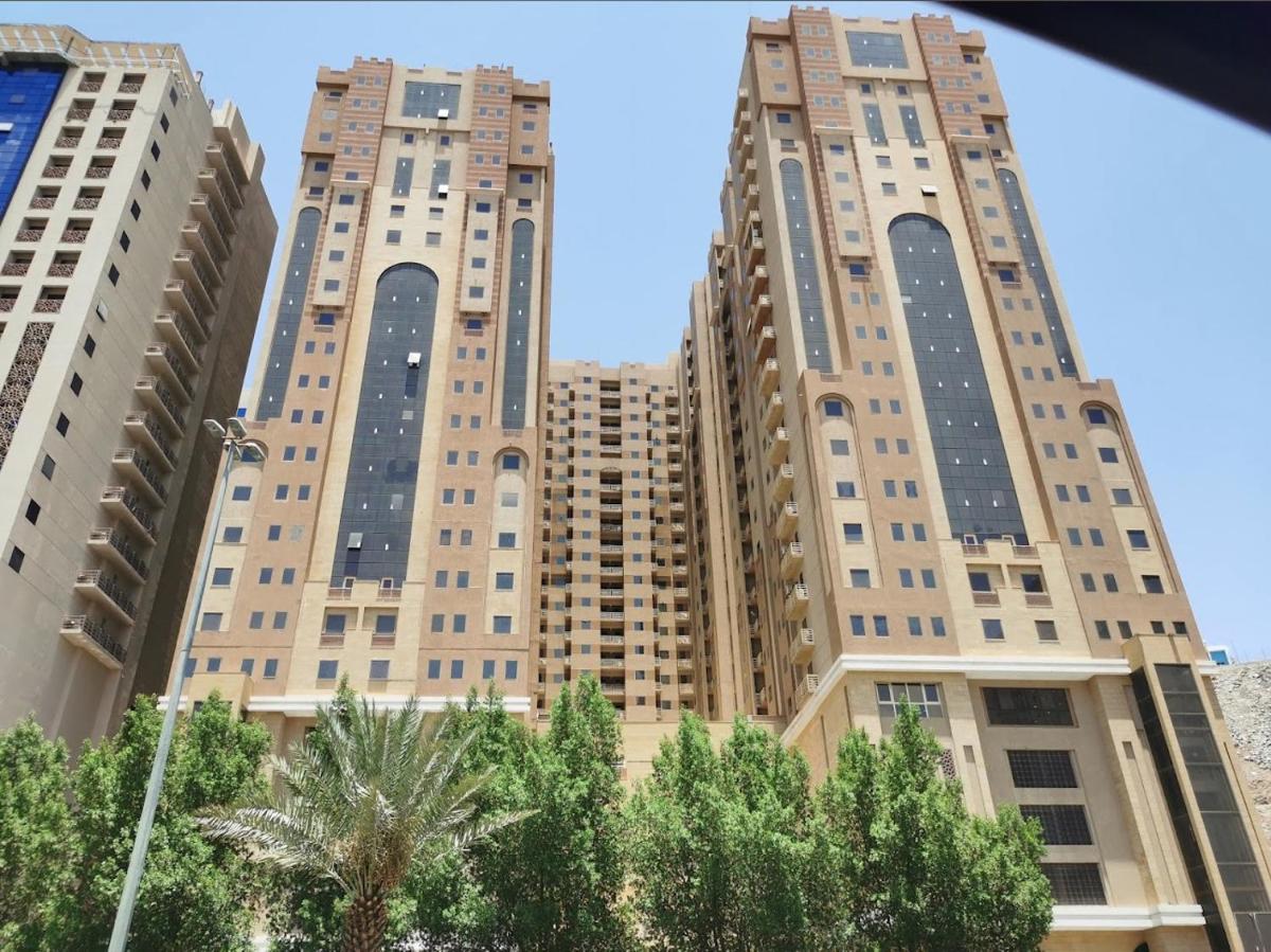 ابراج التلال
