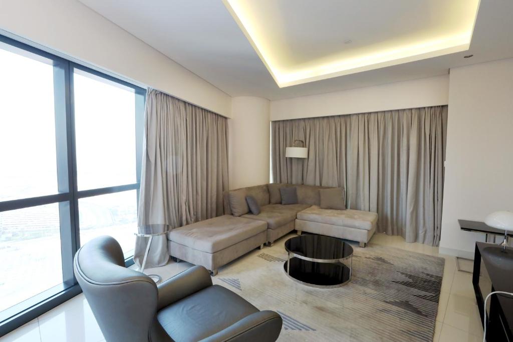 Brownstone Holiday Homes Paramount Towers