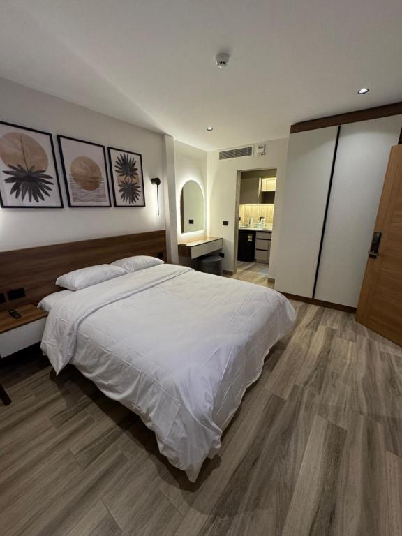 House 98 – Boutique Hotel Stay in Zayed