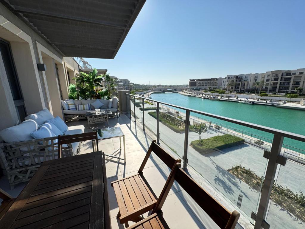 Canal view 3 bedroom Marassi North Coast 8F - 202