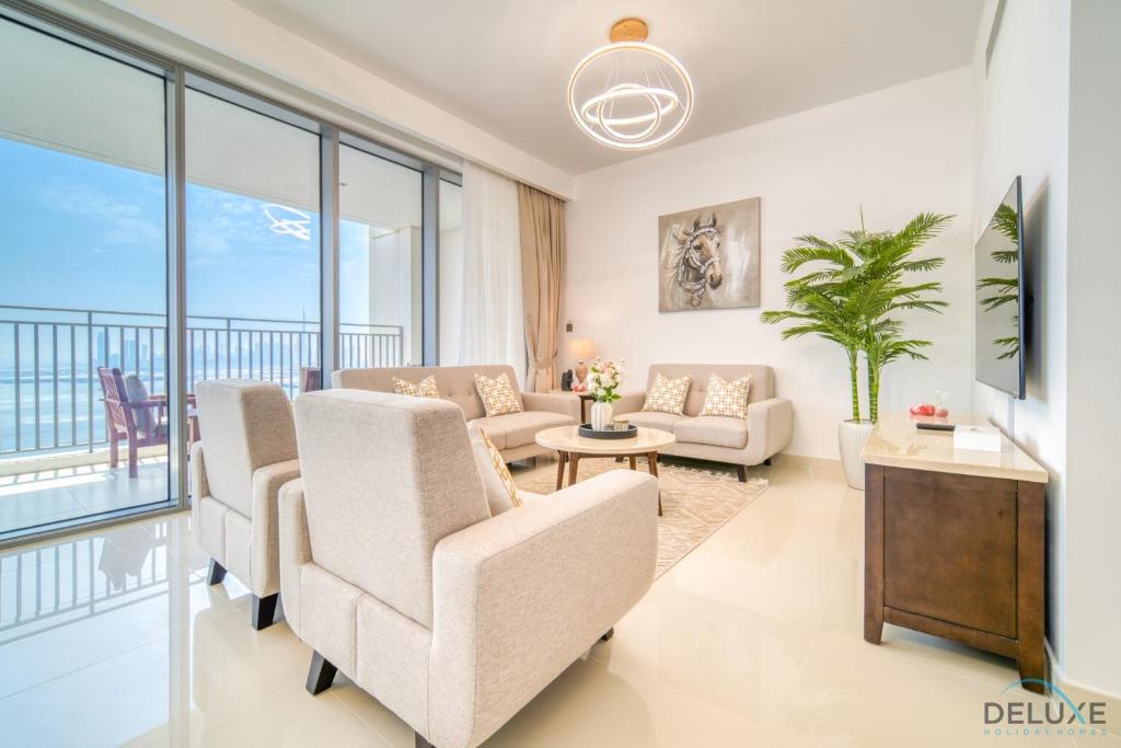Exclusive Offer Best Price for Stunning 3BR Stay by Deluxe Holiday Homes