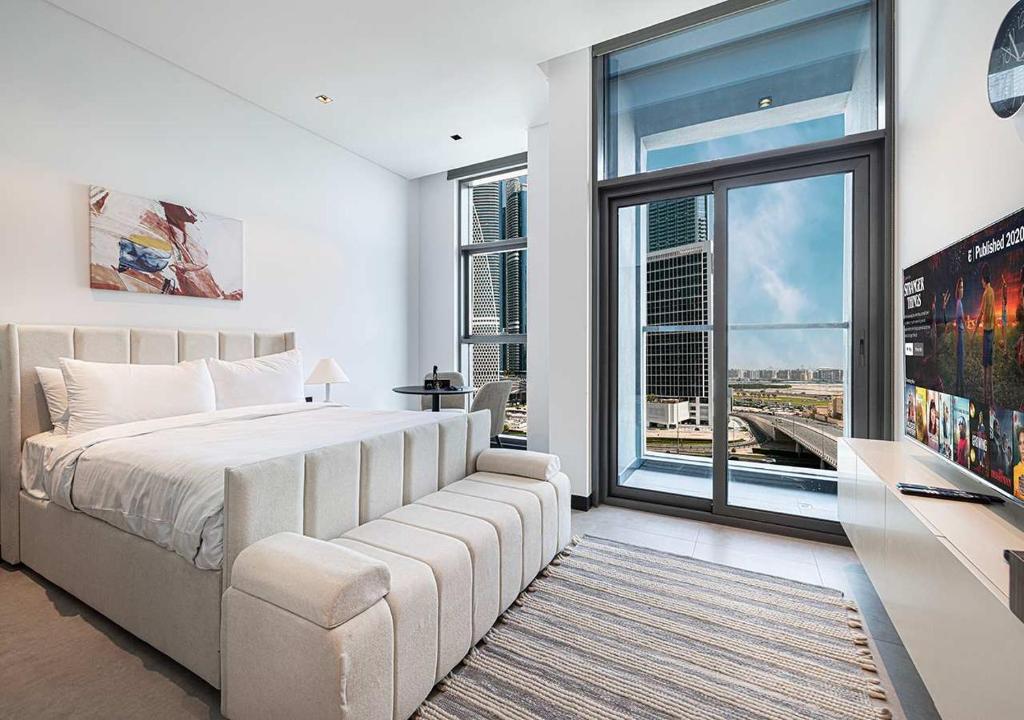 Chic Studio Retreat with Top Amenities