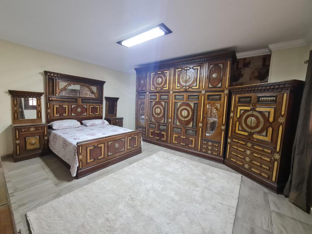 Close to Airport, Luxurious malls and Administrative capital
