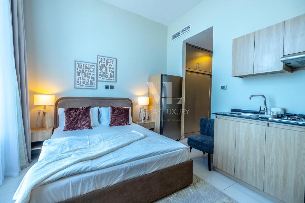 Compact Comfort with City View