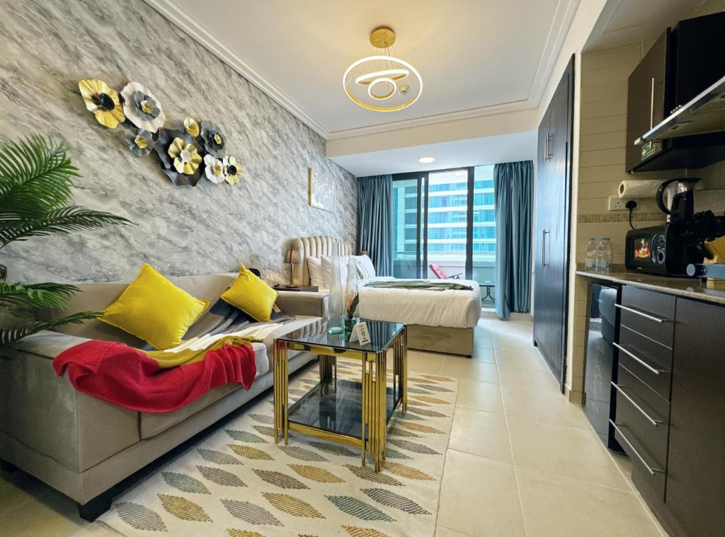 Cosmos Living Charming Studio With Balcony