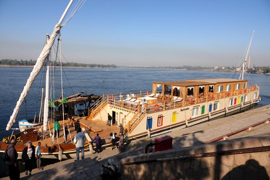 Dahabeya nile cruise elephantine Every Saturday from Luxor to Aswan 4 Nights, Every Wednesday from Aswan to Luxor 3 Nights
