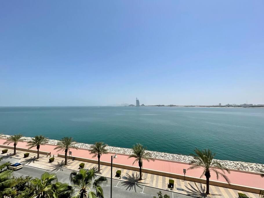 Dar Vacation – Spacious Seaview 2BR Apartment