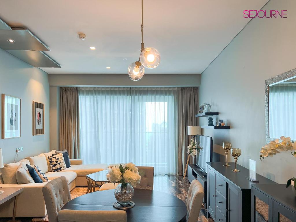 DH58 – High end 1BR, Palm views in Damac Heights tower