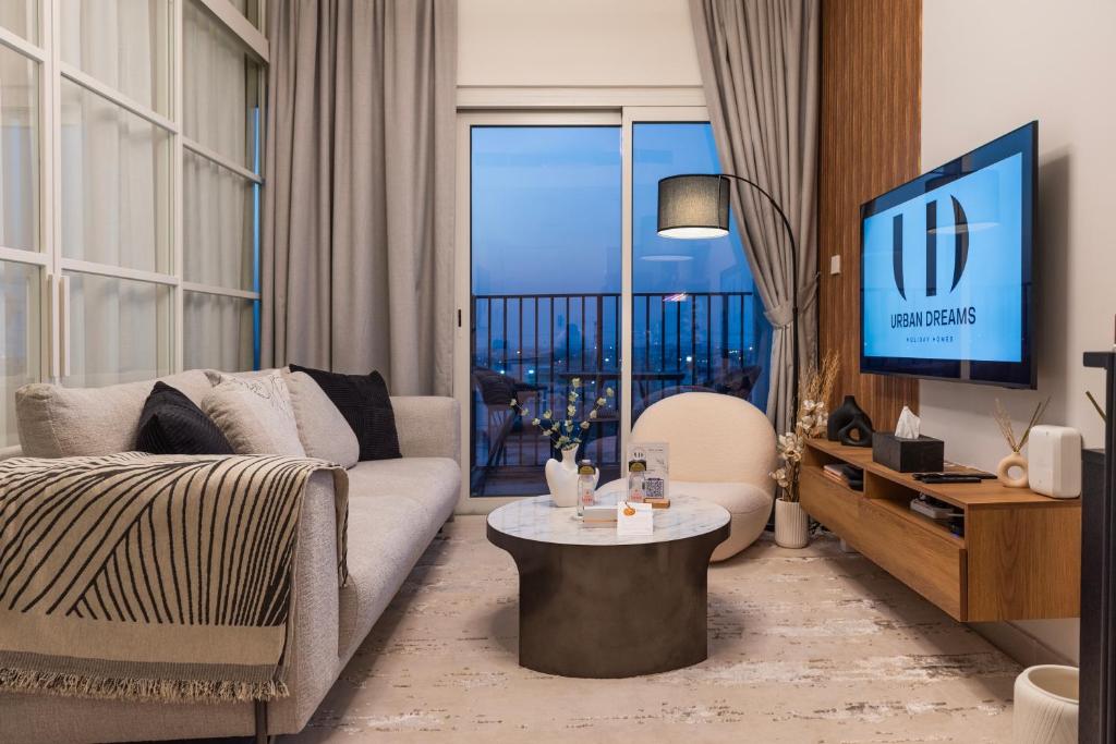 Dubai Hills – 1BR Luxe Apartment – Golfville – by UDH