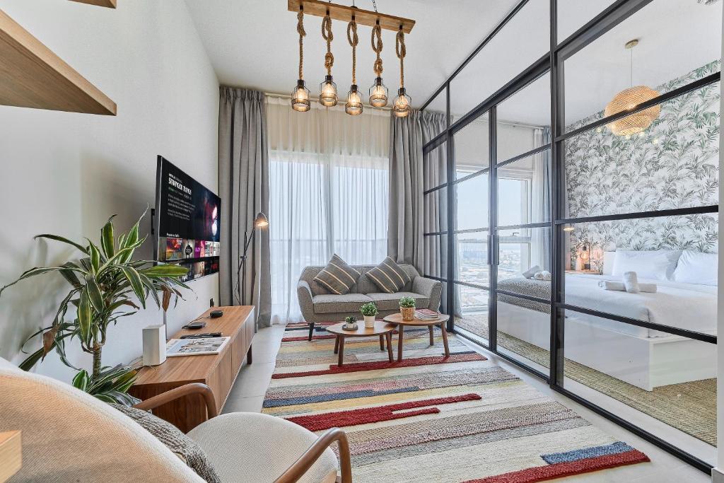 Elegant & Bright 1BR Getaway Near Dubai Hills Park