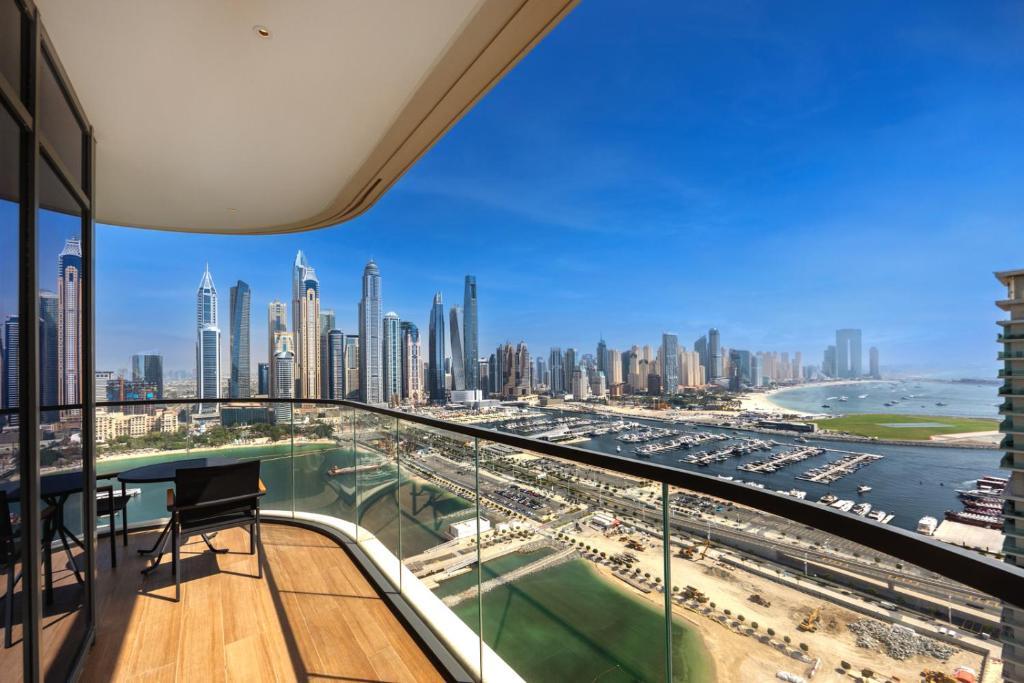 Emaar Beachfront – Marina Vista Tower, Dubai Marina