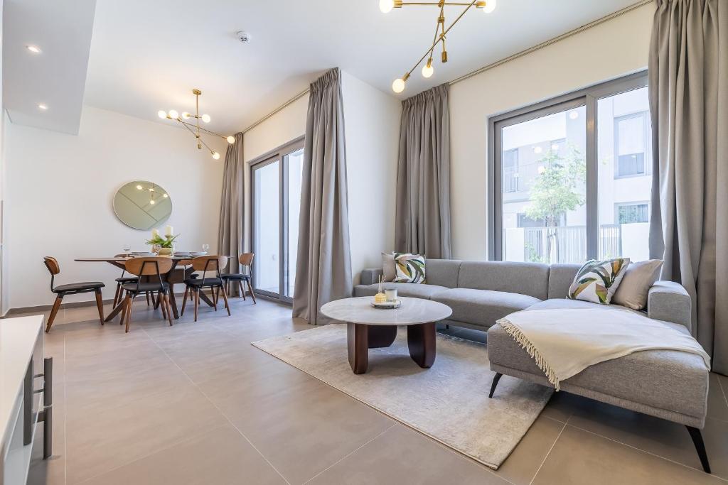 Exclusive Spacious Villa I Garden I Maid Room