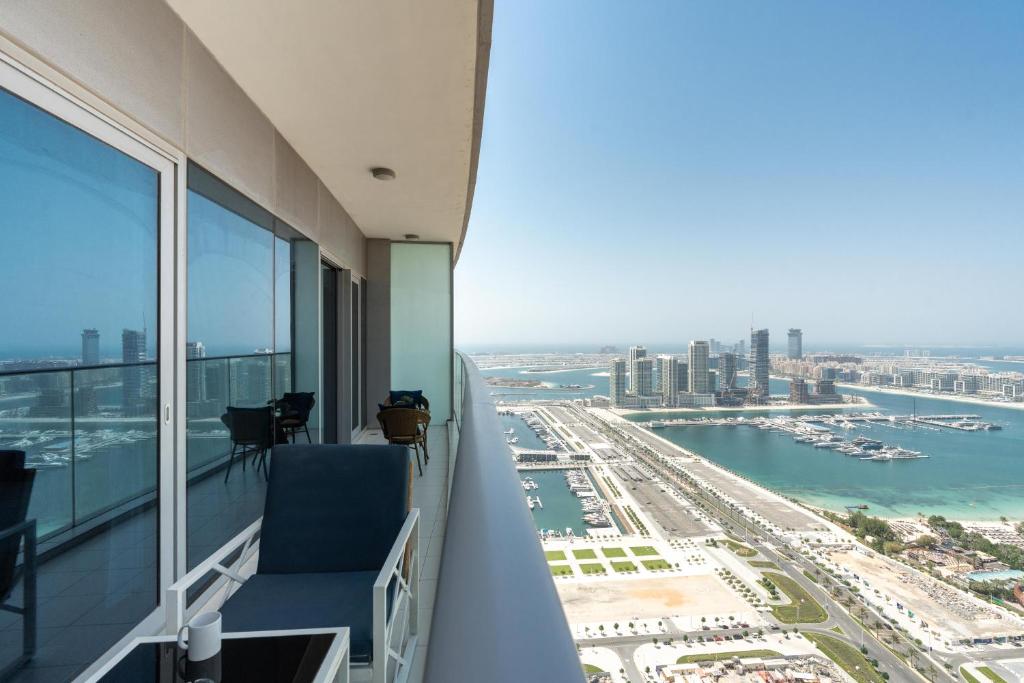 White Sage - Fendi Apartment With Full Palm Jumeirah View