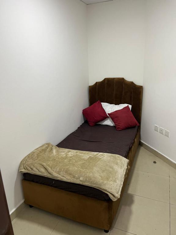 F30,R4,Single Room on the beach attach bath