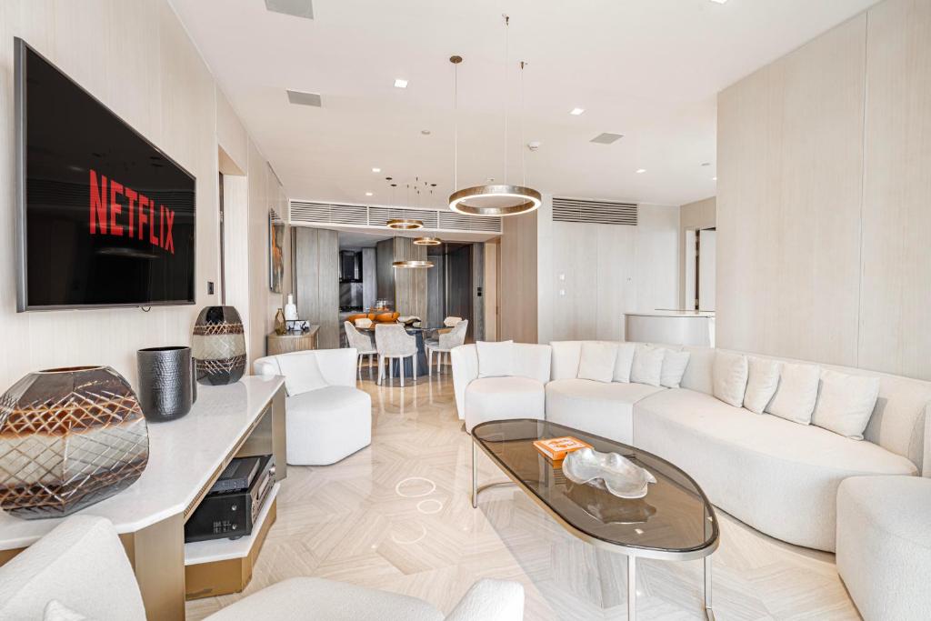 Daniels Sea View 2BR in Five the Palm Jumeirah