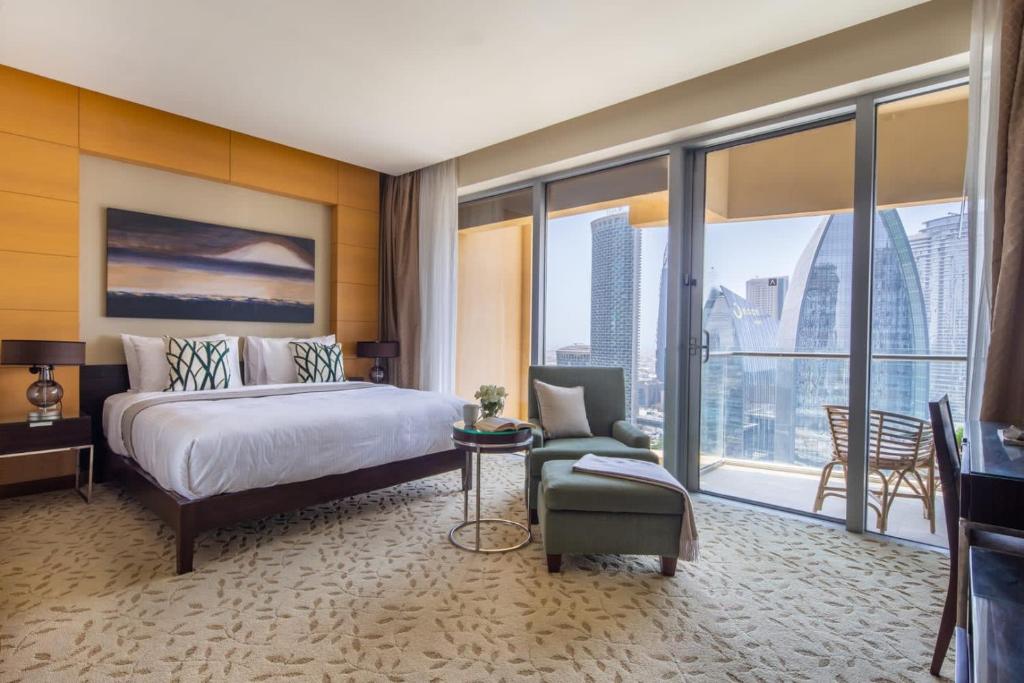 Frank Porter - Emaar Residences Fashion Avenue
