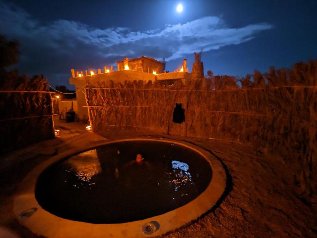 Friendo’s House & Hot Spring