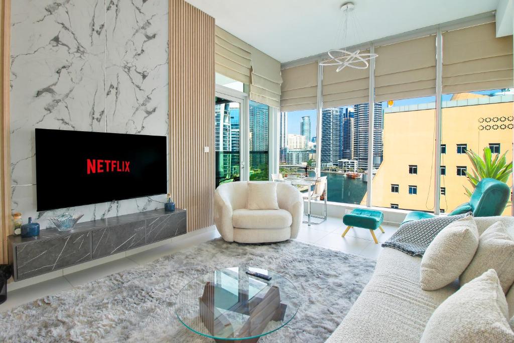 Full Marina View – Luxury Home