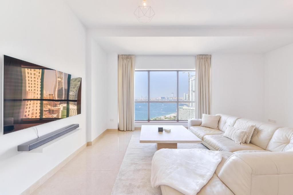 Deluxe Retreat In JBR - Million Dollar View - Balcony
