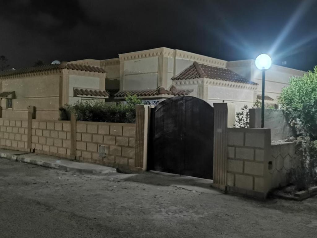 فيلا مستقلة بحديقة خاصة بالساحل الشمالى