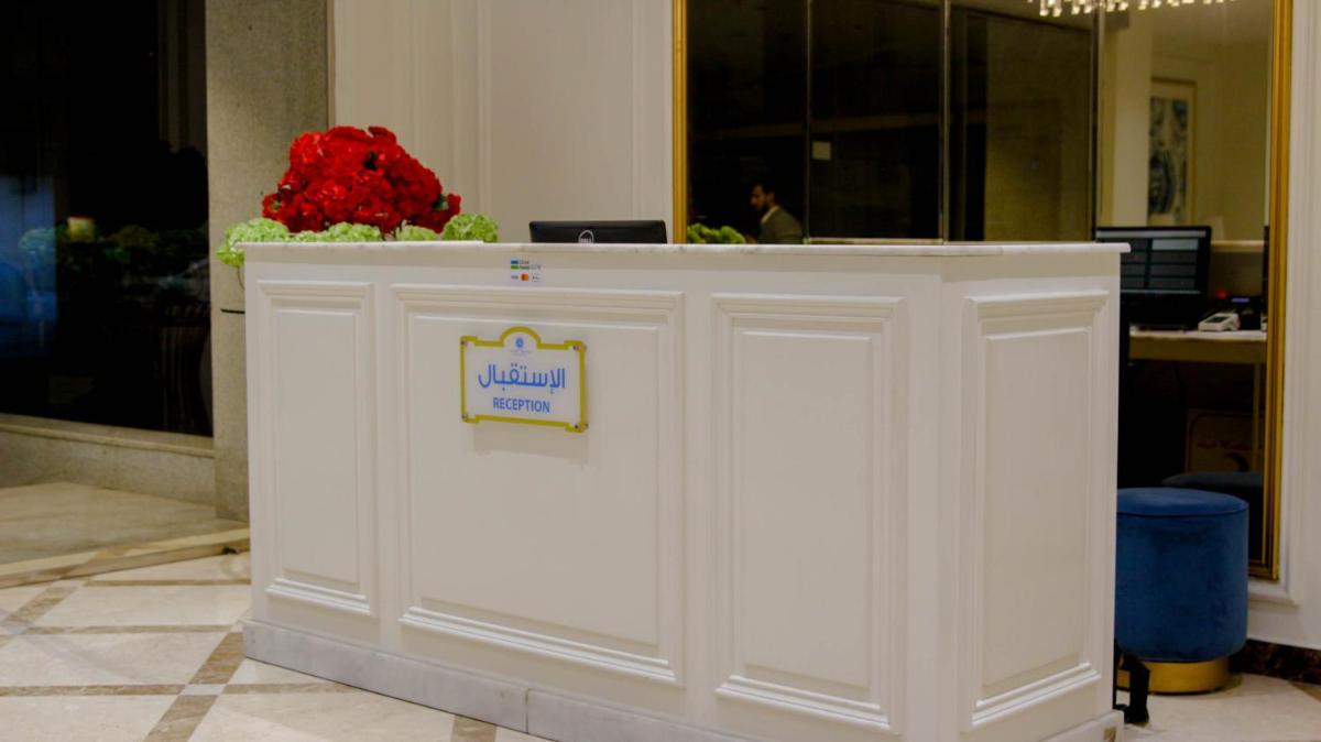 Golden New Hira Hotel